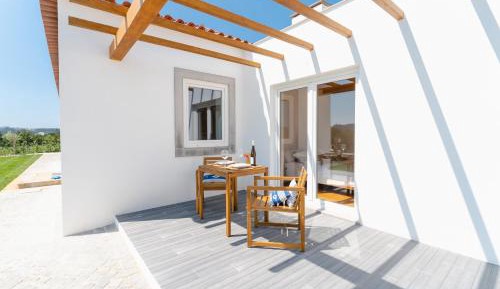 Bungalow with Patio