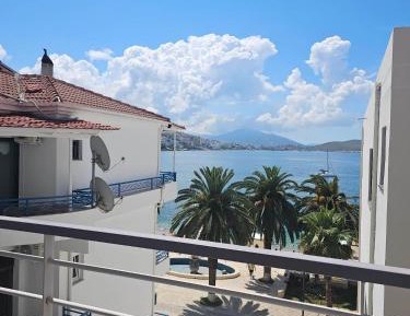 One-Bedroom Apartment with Sea View