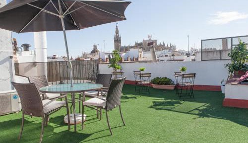 One-Bedroom Apartment with Terrace (2-4 Adults)