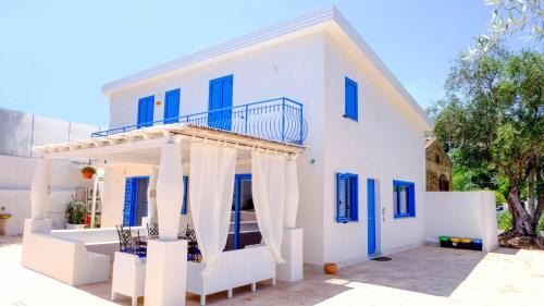 Villa with Sea View