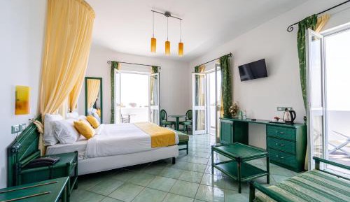 Junior Suite with Sea View and Access to Thermal Park