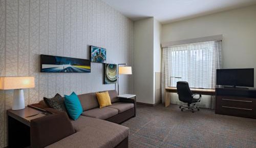 One-Bedroom King Suite