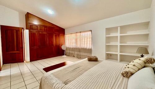 Deluxe King Suite
