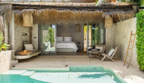 Suite with Private Pool