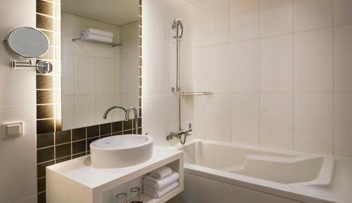 Premium, Guest room, 1 King, City view