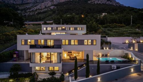 Villa with Sea View