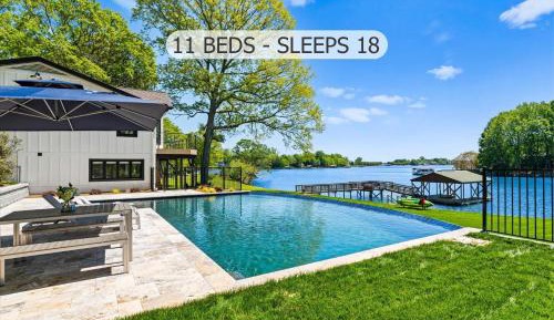 Five-Bedroom Holiday Home