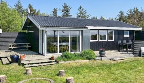 Three-Bedroom Holiday Home 