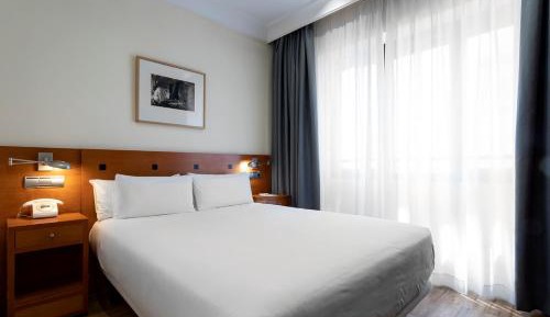 Double or Twin Room (1-2 Adults)