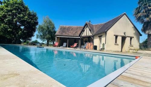 Holiday Home (15 adults)
