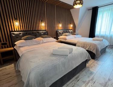 Suite with Mountain View