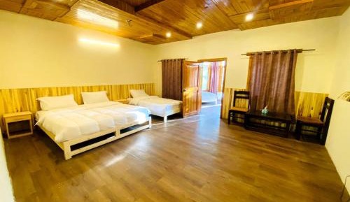 Deluxe Family Suite