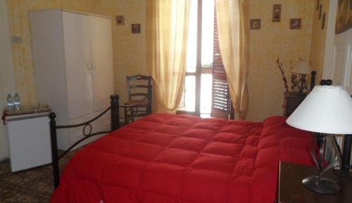 Double or Twin Room with Shared Bathroom