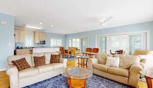 Four bedroom holiday home 