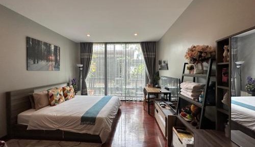 King Room with Balcony