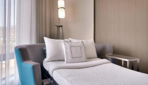 King Room with Sofa Bed - Hearing Accessible