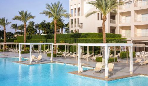 Suite Queen with Pool View