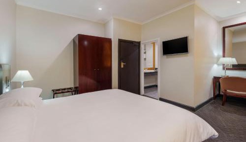 Guest room, 1 Twin, City View