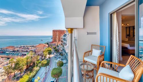 King Suite with Sea View