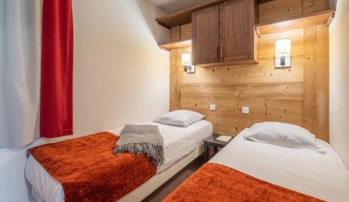 One-Bedroom Apartment with Mountain View (4 People)