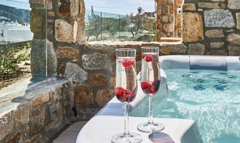 Suite with Hot Tub