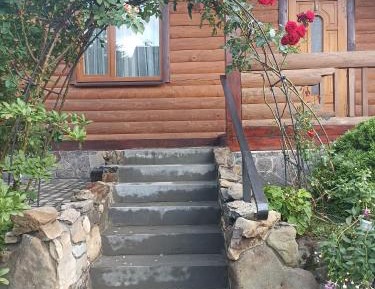 Deluxe Room (2 Adults + 1 Child)