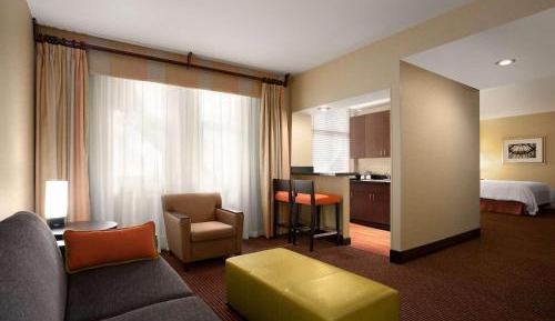 One-Bedroom King Suite - Non-Smoking