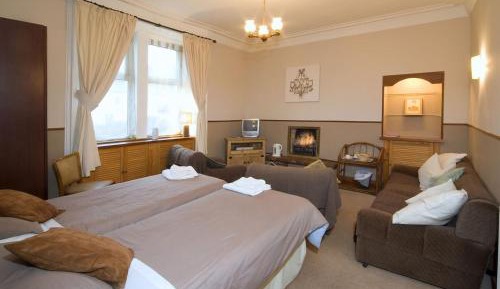 Twin Room with Shared Bathroom