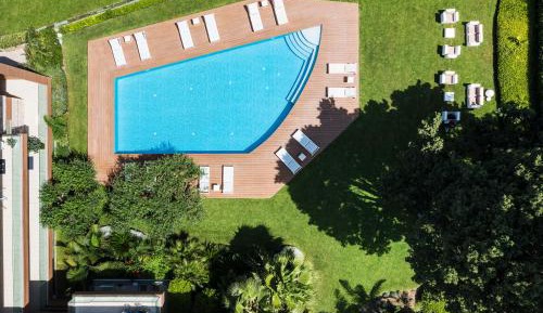 Superior One-Bedroom Apartment with Balcony