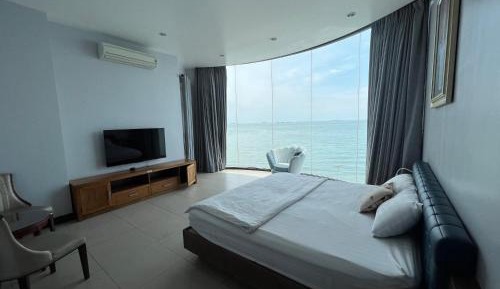 Villa - Beach Front