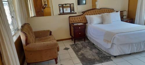 Queen Room with Spa Bath
