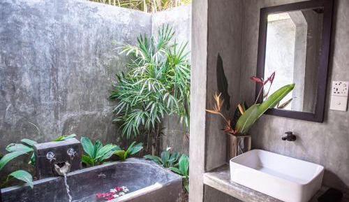 Double or Twin Room with Bathroom