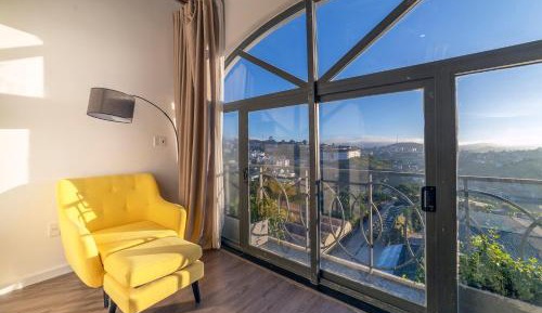 Premier Family Room with City View