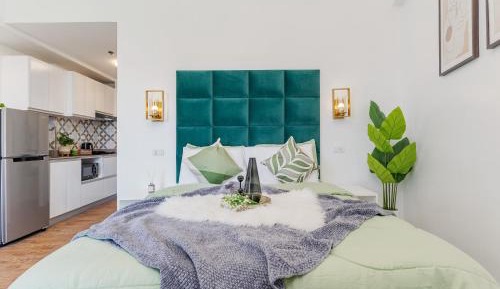 Studio Apartment