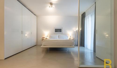 Studio with Balcony