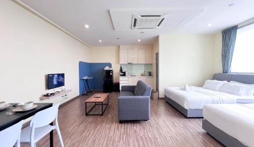 One-Bedroom Apartment