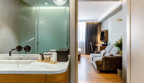 Grand Superior Room