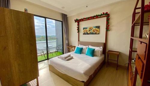 Suite with Balcony