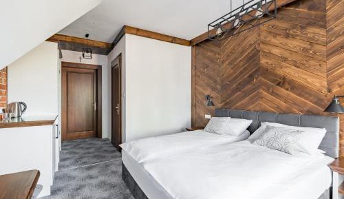 Deluxe Double or Twin Room with Mountain View