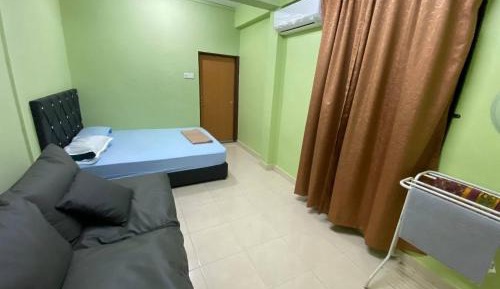 Deluxe Queen Room