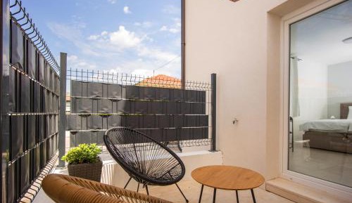 Studio with Terrace