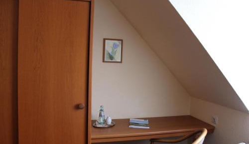 Standard Single Room with Shower