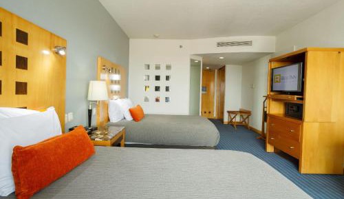 Deluxe Two Beds 