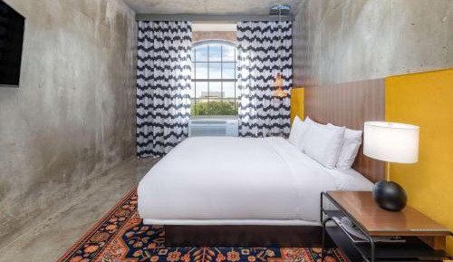 King Loft Room