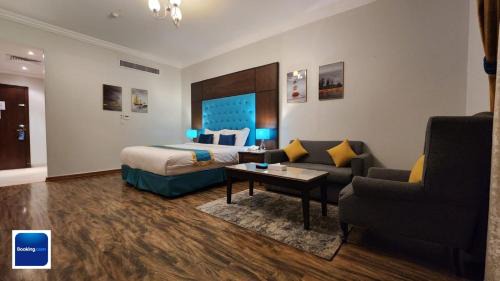Deluxe Studio