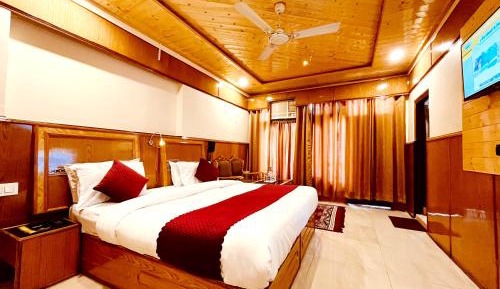 Deluxe Double Room with Balcony