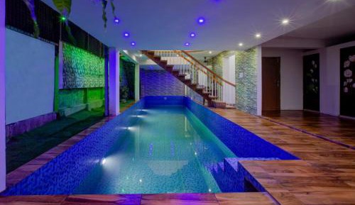 Deluxe Double Room (2 Adults + 1 Child)