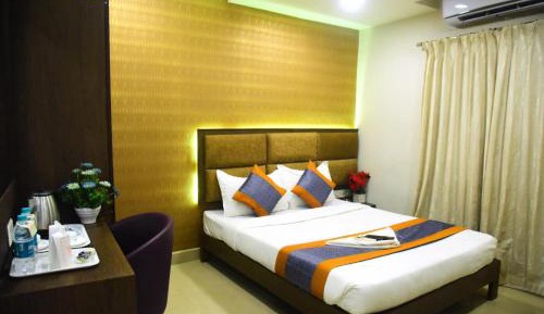 Deluxe Double Room (2 Adults + 1 Child)