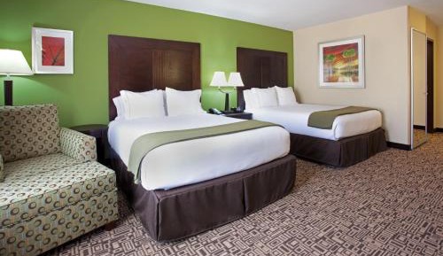 Standard Queen Room with Two Queen Beds