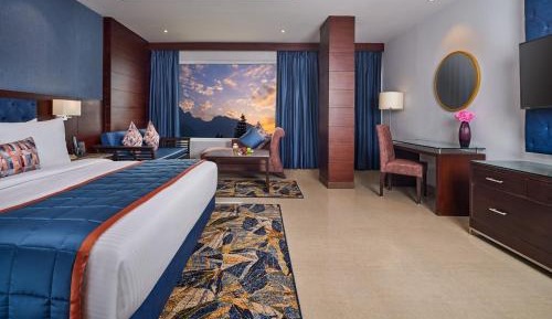 Fortune Club Room with Complimentary taxi stand transfer to Banganga/ Helipad , 15% off on Spa ( 30 min ), 15% off on F&B, 20% off on laundry per room per stay 